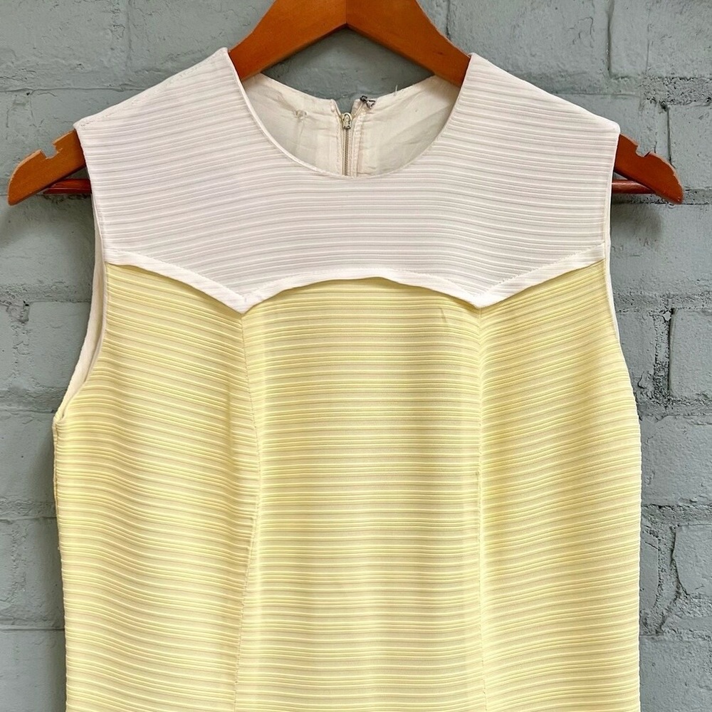 Vintage 60s Sleeveless Yellow Dress with White Yoke Collar - Picture 6 of 9